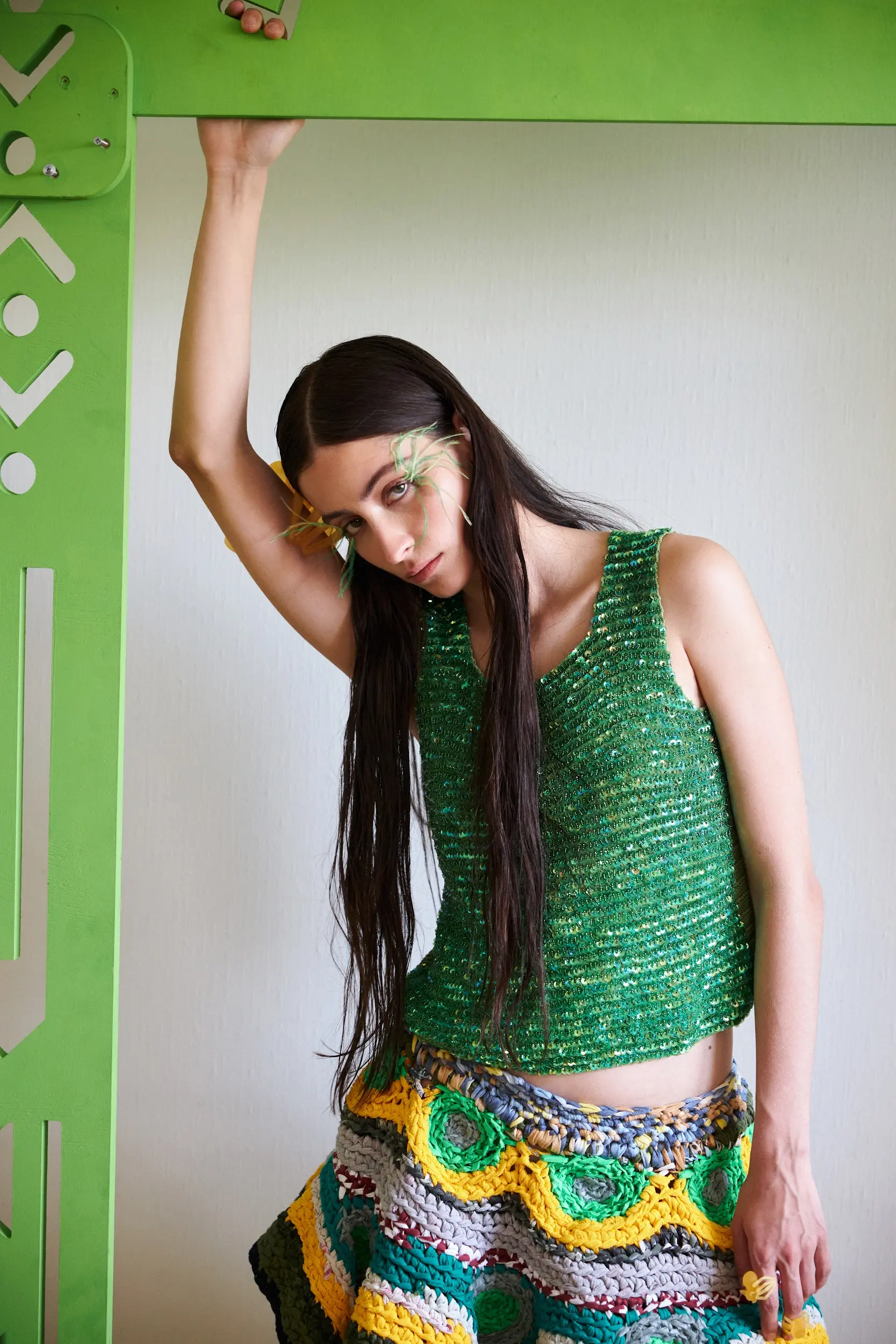 Топ, связанный крючком, украшен пайетками и бисером зелёного оттенка — нашего фирменного и любимого цвета. Единственный в своем роде повтора не будет. Подходит под размер S/M