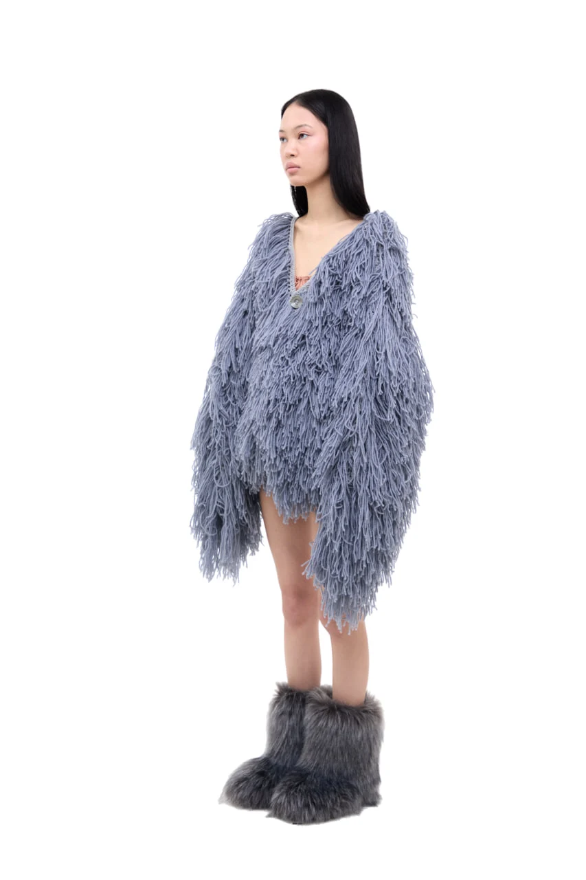 Изделие подходит для весенне-летней погоды. Очень уютное и эффектное изделие