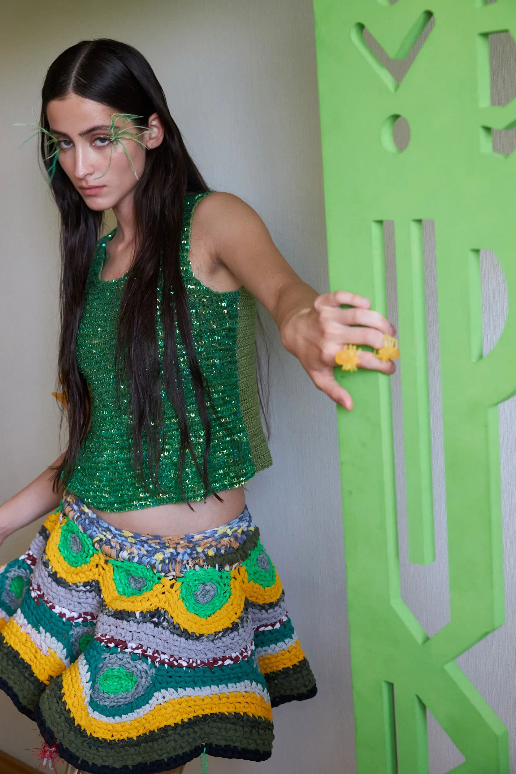 Универсальная, как советская мебель, только красивая.