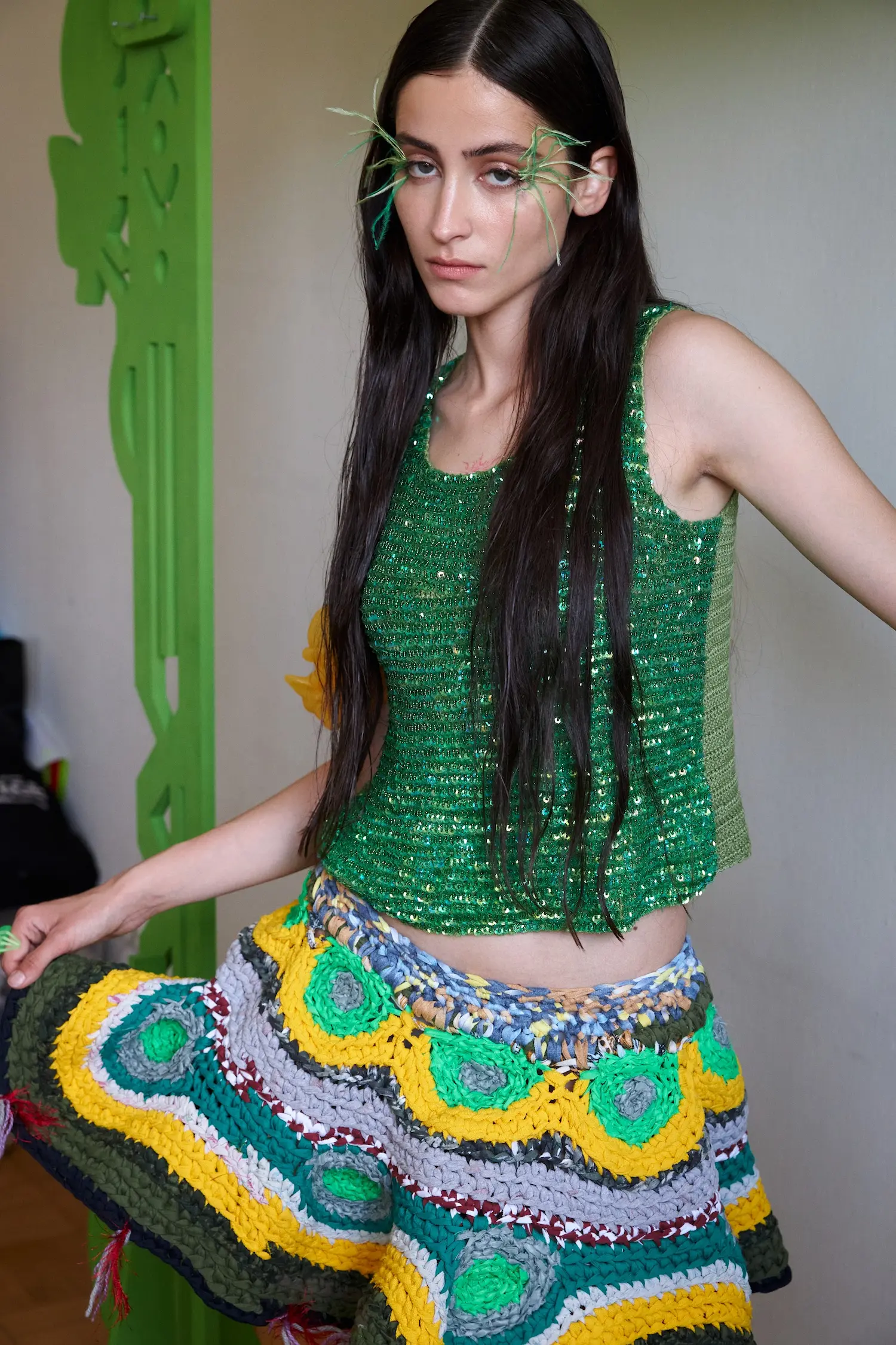 Универсальная, как советская мебель, только красивая.