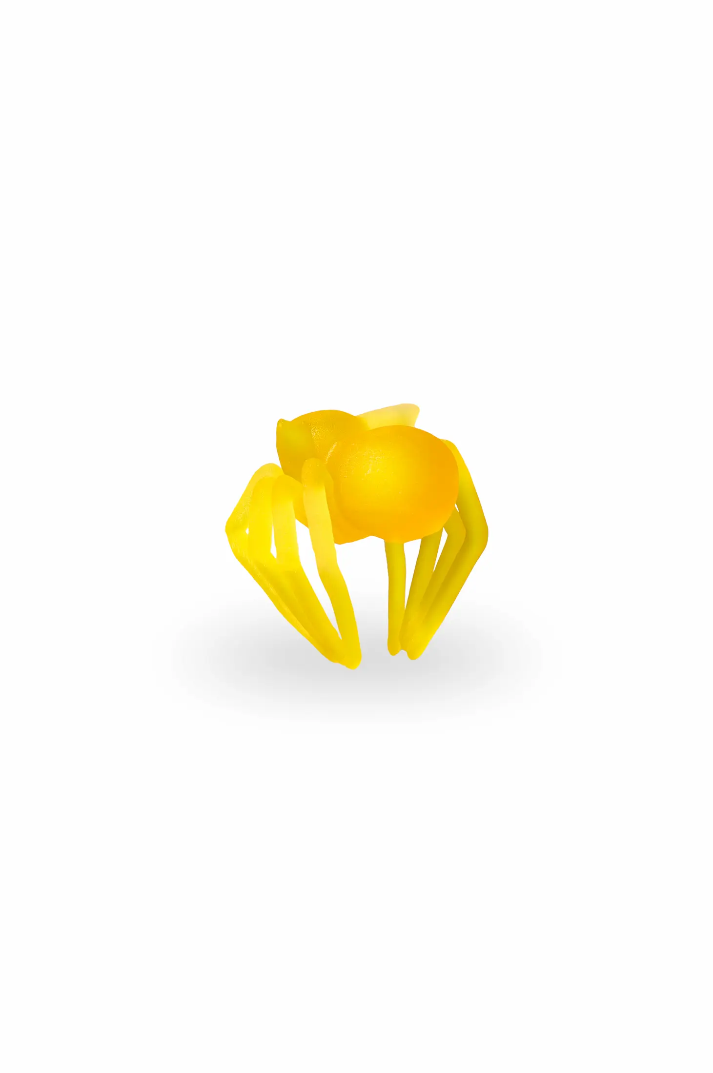 Кольцо в виде прозрачного паука, обнимающего палец.  Артефакт мира Vereja. Ручная работа.